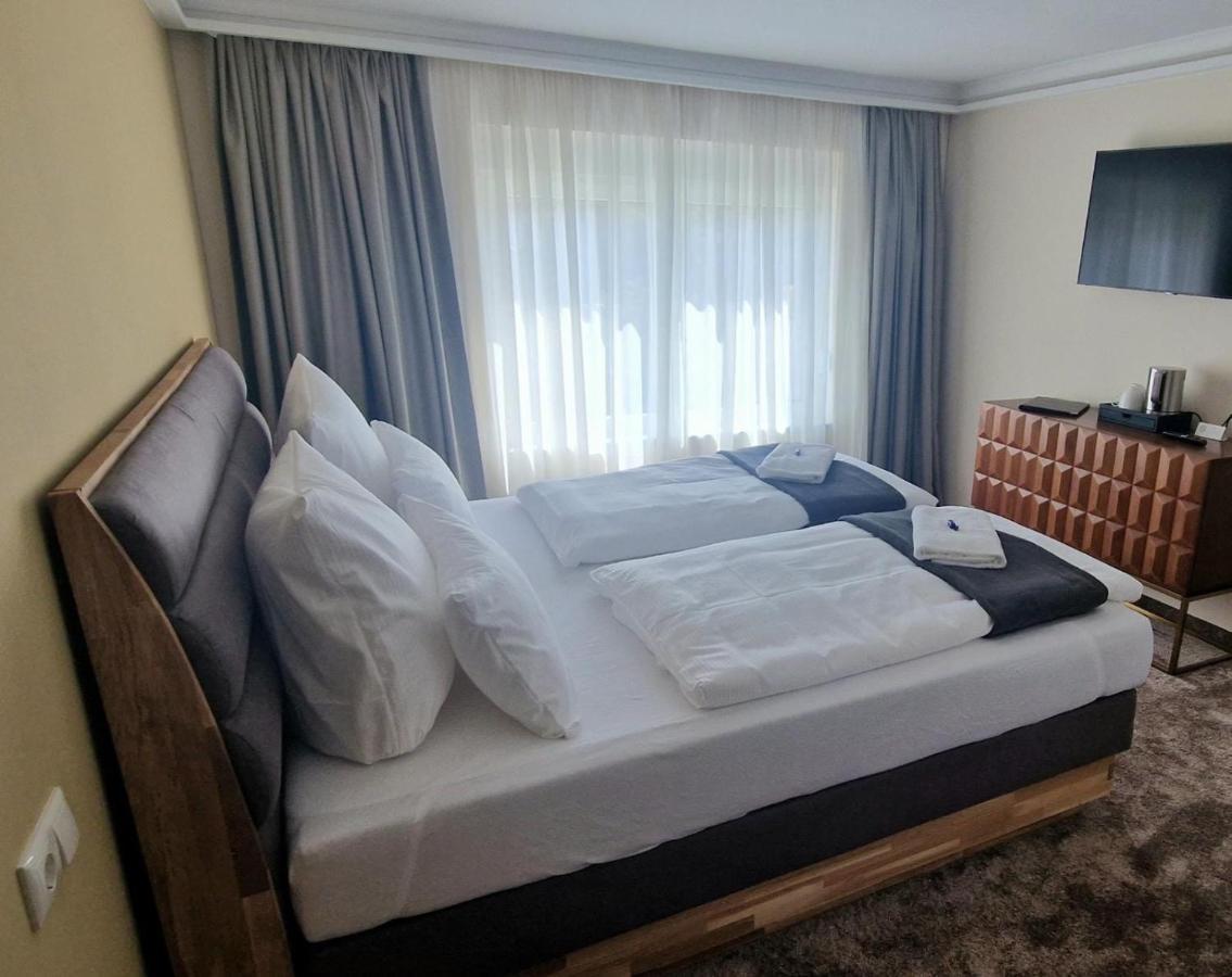 Hotel Rhin Inn Fehrbellin Экстерьер фото