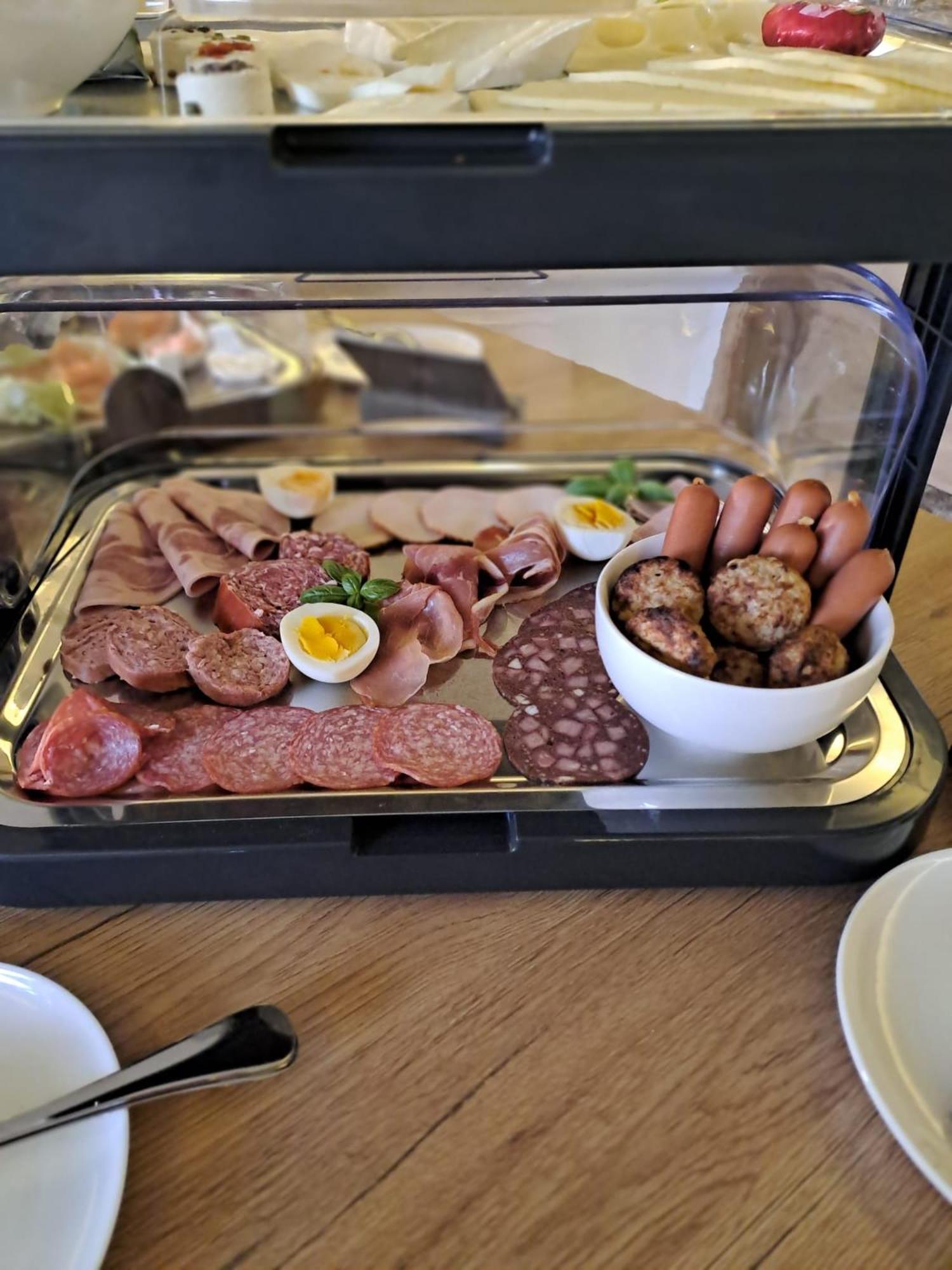 Hotel Rhin Inn Fehrbellin Экстерьер фото